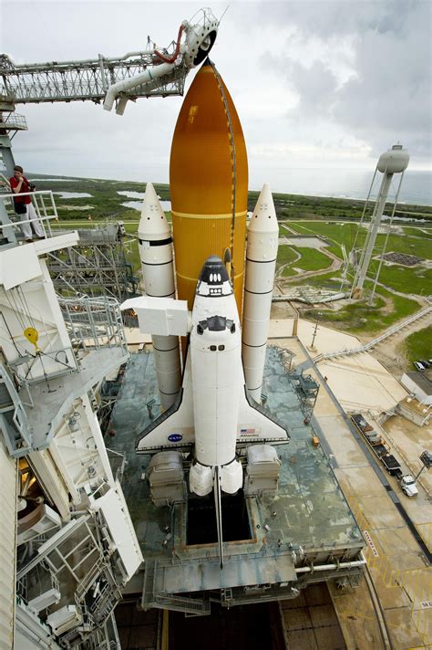 Rss Rollback On Pad 39a Space Shuttle Atlantis Is Revealed On Launch