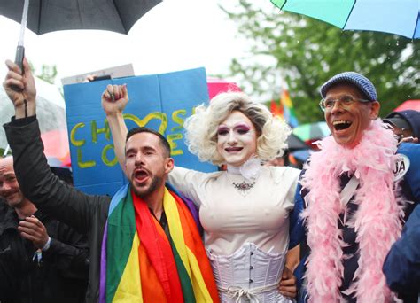 Germany Legalises Gay Marriage Despite Angela Merkel Voting Against It