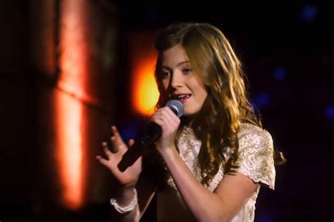 Utubers Lexi Walker Performs A Merry Christmas To Me On Byutv Deseret News