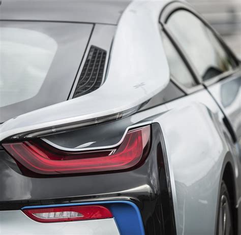 Verbrauch pro 100km soll unter 2l sein. BMW i8 im Test: Ein Hybrid-Sportwagen zum Abschleppen - WELT