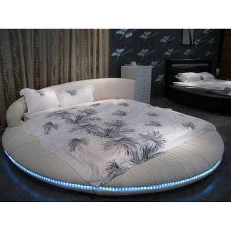 Rectangular & round washable dog bed inserts, 100% premium fiber filling, small, medium, large, and extra large sizes. Unique Round Bed at Rs 51500/piece | Near Jaitpura ...