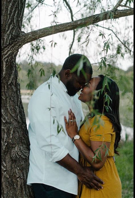 Pin By Lakoya On Engagements Photos Black Couples Engagement Photos