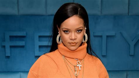 Is Rihanna Launching Hair Care Heres What We Know Allure