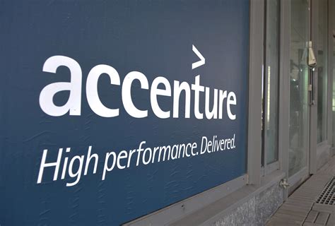 Maybe you would like to learn more about one of these? Accenture actualiza 400.000 equipos a Windows 10 y Office ...