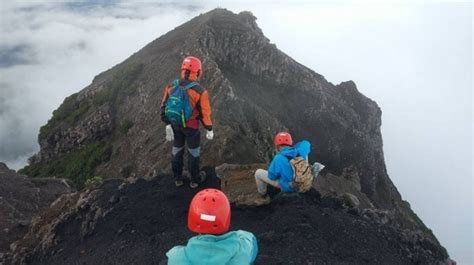 Berikut Ini Gunung Indonesia Dengan Jalur Pendakian Ekstrem Ingin Coba