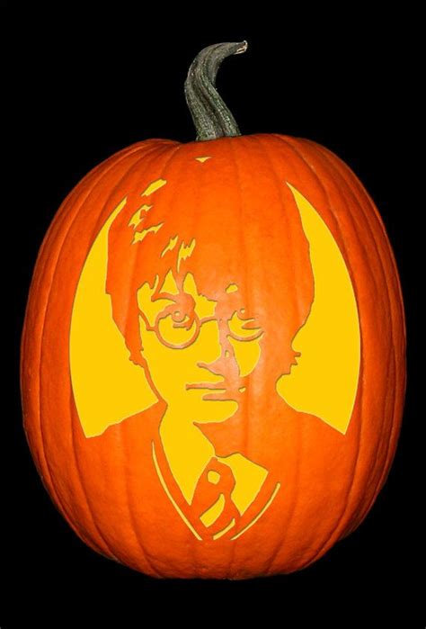 Harry potter themed pumpkin carving contest. Harry Potter - Stencil | Harry potter stencils, Halloween ...