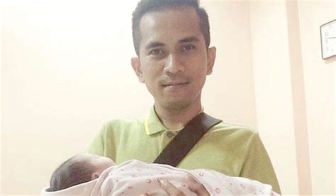 Ramai juga yang memvji bell ngasri dan isteri sama cantik dan sama padan. Bell Ngasri Selamat TImang Cahaya Mata Baru