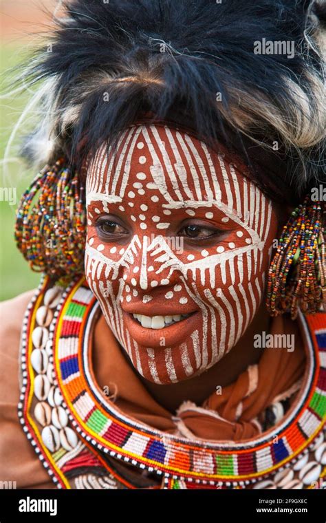 Woman Of The Kikuyu Tribe Hi Res Stock Photography And Images Alamy