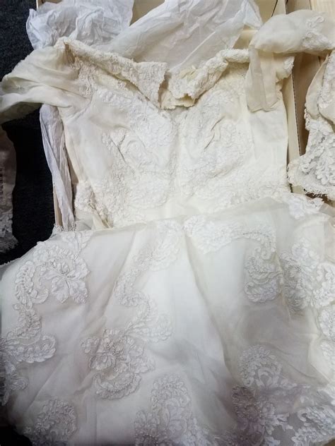 Whitening A Yellowed Wedding Dress Thriftyfun