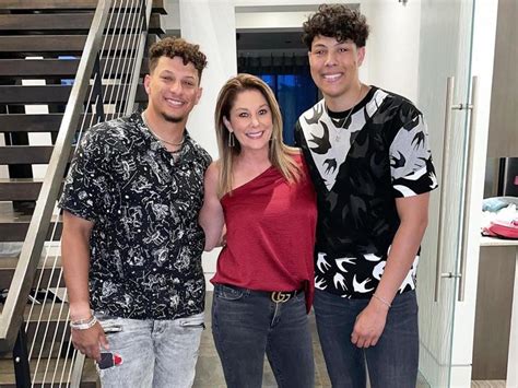 Patrick Mahomes Mom Randi Shares A Sweet Throwback Photo Ahead Of The Super Bowl Blessed