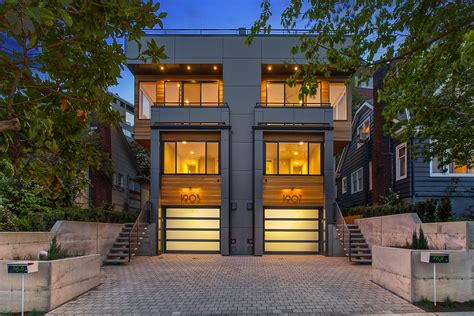 Contemporary Townhome In Seattle Built Green