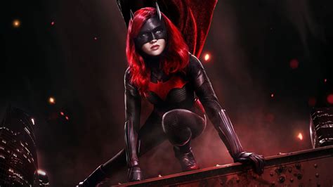 Batwoman Série escala filha de Alfred Pennyworth Notícias Série