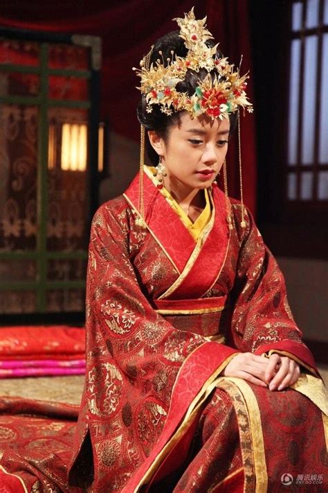 Wedding dress from china real pictures. Ancient Chinese Bride Wedding Dress | Chinese bride ...