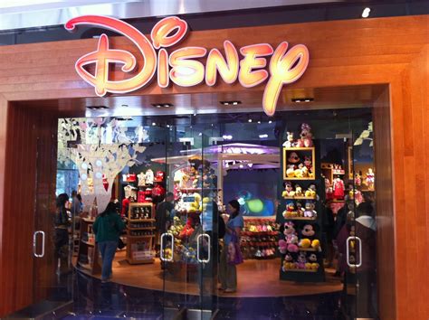 My Disney Mania New Disney Store Opens In Downtown Chicagos Block 37