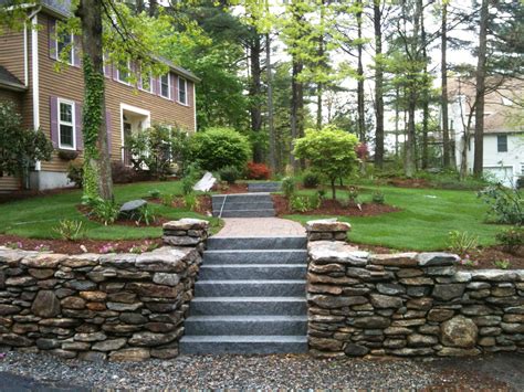 Frontyard landscaping is one of the easiest diy home designer projects for your home. Artistic-Landscapes.com Blog » 2013 » April