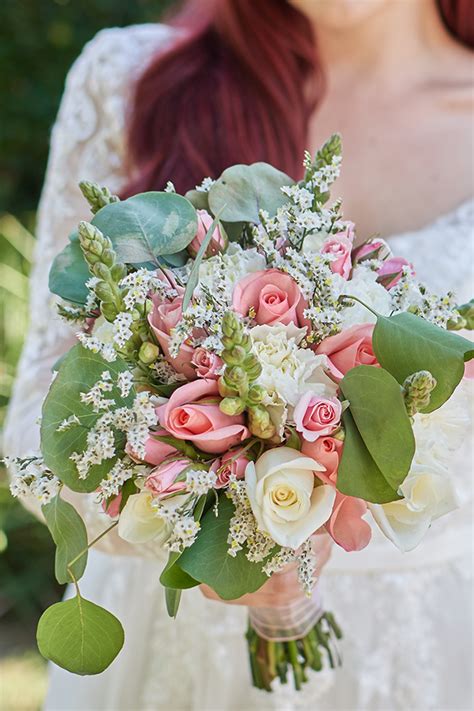 These 25 wedding bouquets are totally stealworthy. Wedding Flowers by Season - David's Bridal Blog in 2020 ...