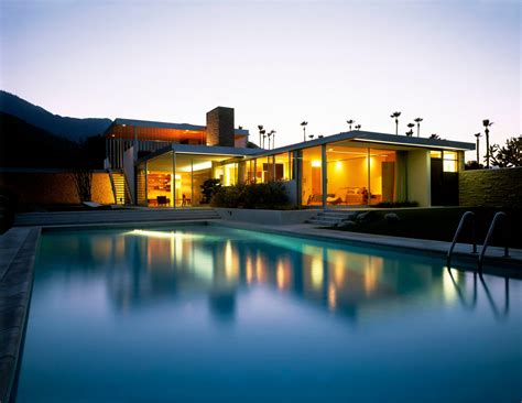 Richard Neutras Kaufmann House In Palm Springs