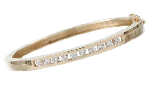 14k Gold Diamond Hinged Bangle Bracelet