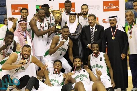 وكذلك تم تتويج لاعب المنتخب السعودي موسى الزهراني بجائزة أفضل لاعب في بطولة الخليج التاسعة لكرة السلة على الكراسي المتحركة ، بتنفيذ الرميات الثلاثية. المنتخب السعودي لكرة السلة يتوج بكأس البطولة العربية ...