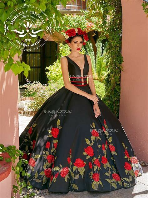 Pin By Isabel Draiman On Dresses Marcas Diseñadores Mexican