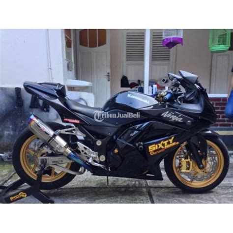 Masuk copotan part modifikasi/aksesoris ninja 250 fi,r,z insya allah harga murah murah langsung wa. Kawasaki Ninja 250 Modif Karbu Hitam Tahun 2012 Terawat di ...