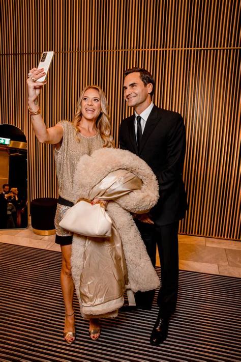 Roger Federer überrascht Partygäste In Zürich Mit Seine Ersten