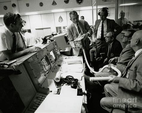Nasa Team Discuss Apollo 13 Co2 Problem Photograph By Nasascience