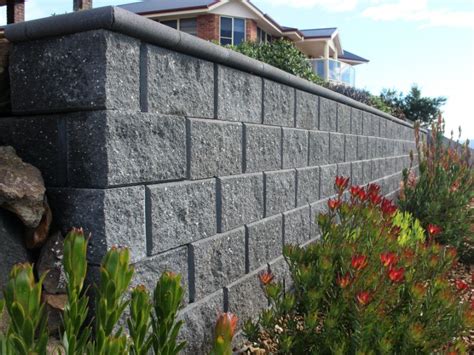 Tasman Retaining Wall Bluestone 3 Island Block Pavers