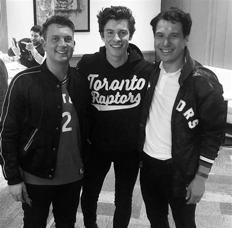 Pin By Emily Winston On Shawn Mendes Shawn Shawn Mendes Shawn Mendez