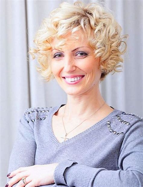 Certainly, the best short haircuts for women over 60 are pixies and bobs. Curly Short Hairstyles for Older Women Over 50 - Best Short Haircuts 2018-2019 - HAIRSTYLES