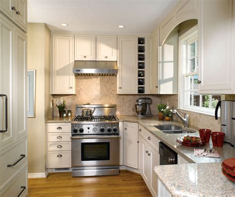 Kitchen design ideas for your next project. Small Kitchen Design with Off White Cabinets - Decora