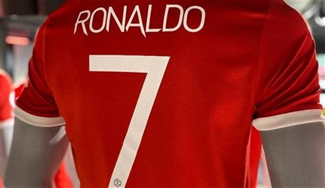 Ronaldo To Wear His Famous No 7 Shirt At Manchester United