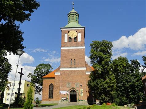 Jest on historyczną farą starego przedmieścia. Kościół św. Piotra i Pawła w Węgorzewie - Garnek.pl