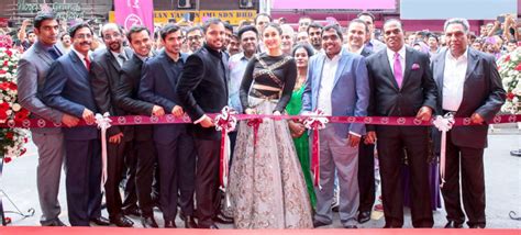 Accountability is also provided as all products have. Kareena Kapoor and Malabar Gold & Diamonds in Malaysia ...