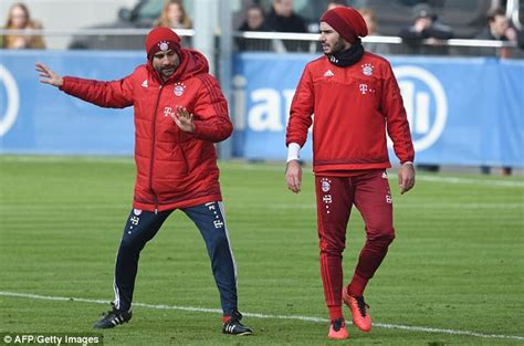 16/17 (jul 1, 2016) 17/18 (sep 28, 2017) 60: Pep Guardiola back in Bayern Munich training after ...