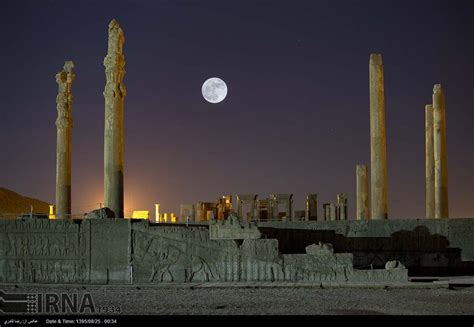 Photos The Ancient Persepolis Ruins Under The Supermoon Light World