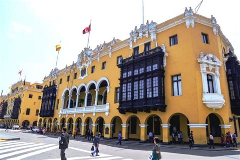 El Gobierno De La Educación De Lima Metropolitana