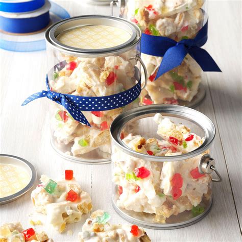 From fudge to toffee to caramels, homemade candy is a sweet way to show your loved ones. 52 Recipes for Homemade Christmas Candy | Candy recipes, Old fashioned christmas candy, Taffy candy