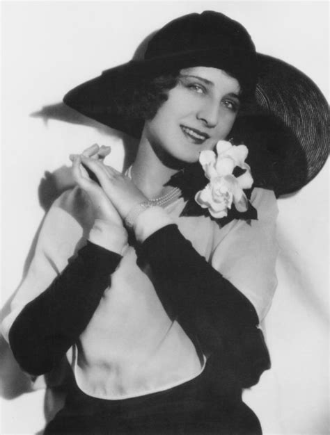 Pin By Zara Westwood On Norma Shearer Norma Shearer Old Hollywood