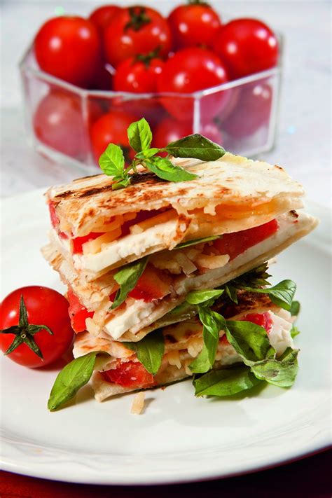 Quesadillas are going to become a new household favorite if they aren't already. Quesadillas sicilianas