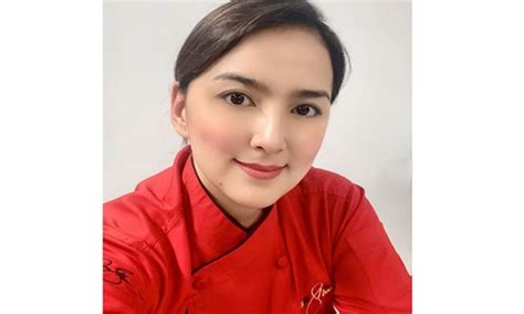 Ara mina news, gossip, photos of ara mina, biography, ara mina boyfriend list 2016. Ara Mina Delivers Food Packs To Frontliners Manning Checkpoints