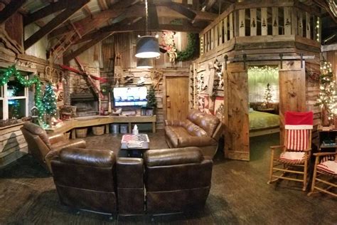 Exciting christmas events and attractions nearby. You Can Stay In This Charming Cabin That's Decorated For ...