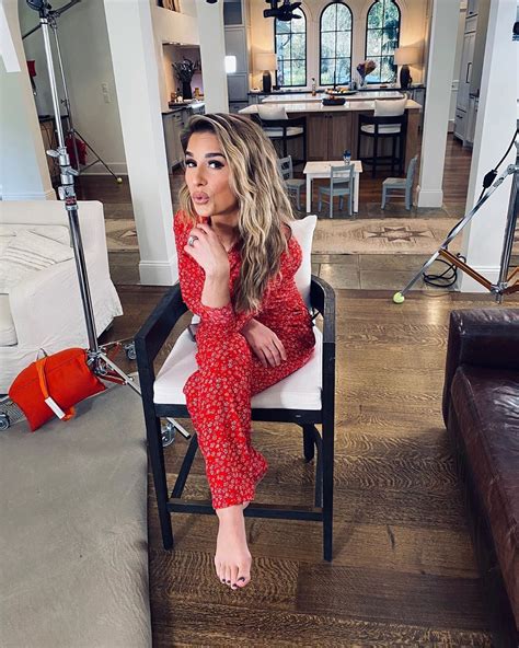 Jessie James Decker On Instagram “new Year New Chapter Who Dis” In 2020 Jessie James