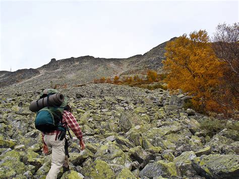 The official height of gaustatoppen is 1880 meters. Gaustatoppen (1883 m) • Peakbook