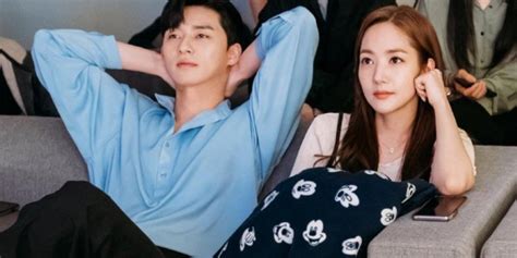 Despite once being seen as an ideal man, park seo joon now is thought to be too greedy of money and leave his girlfriend behind only for 15 advertising contracts. Park Seo Joon and Park Min Young's Past Interview and ...