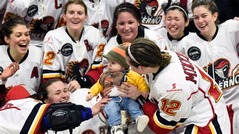 Canadian Womens Hockey League Expanding Into China Ctv News