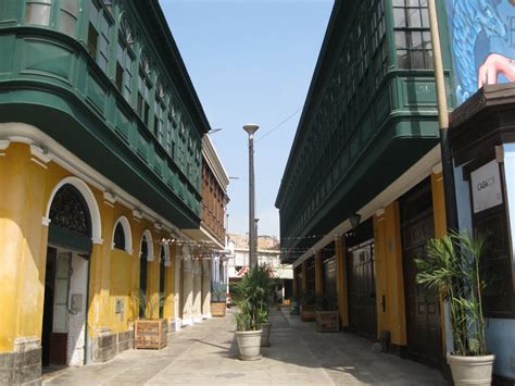 Callao Monumental Urban Art In Lima Aracari