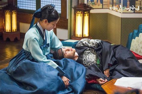 During this period, he meets hong sim, head of the first detective agency in joseon. 100 days my Prince