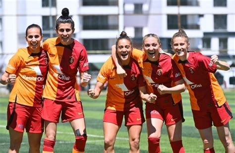 Galatasaray Golle Avantaj Kapt Futbol