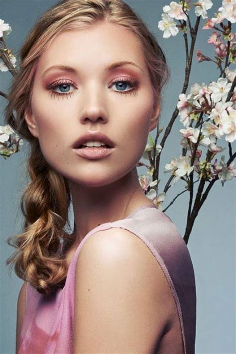 Pin By 27 Photographs On Flowers In Fashion Photoshoot Makeup Beauty Photoshoot Beauty Shoot